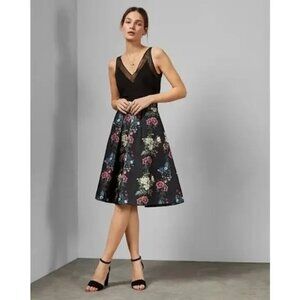Ted Baker Bevly Oracle Floral Jacquard Skirt Ted Size 0/US Size 2